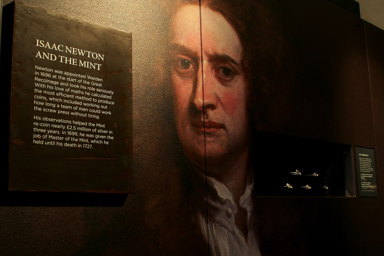 Coin exhibition lighting 